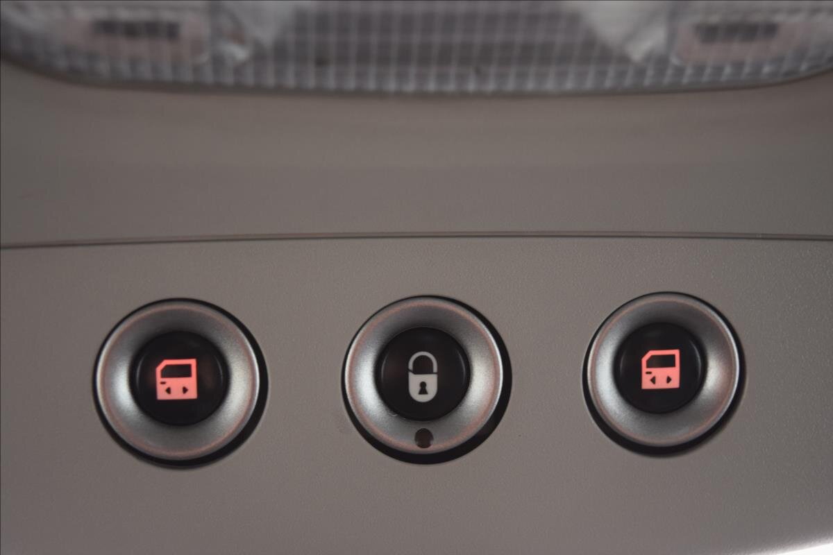 Peugeot 807 MPV 2,0 l 100 kw