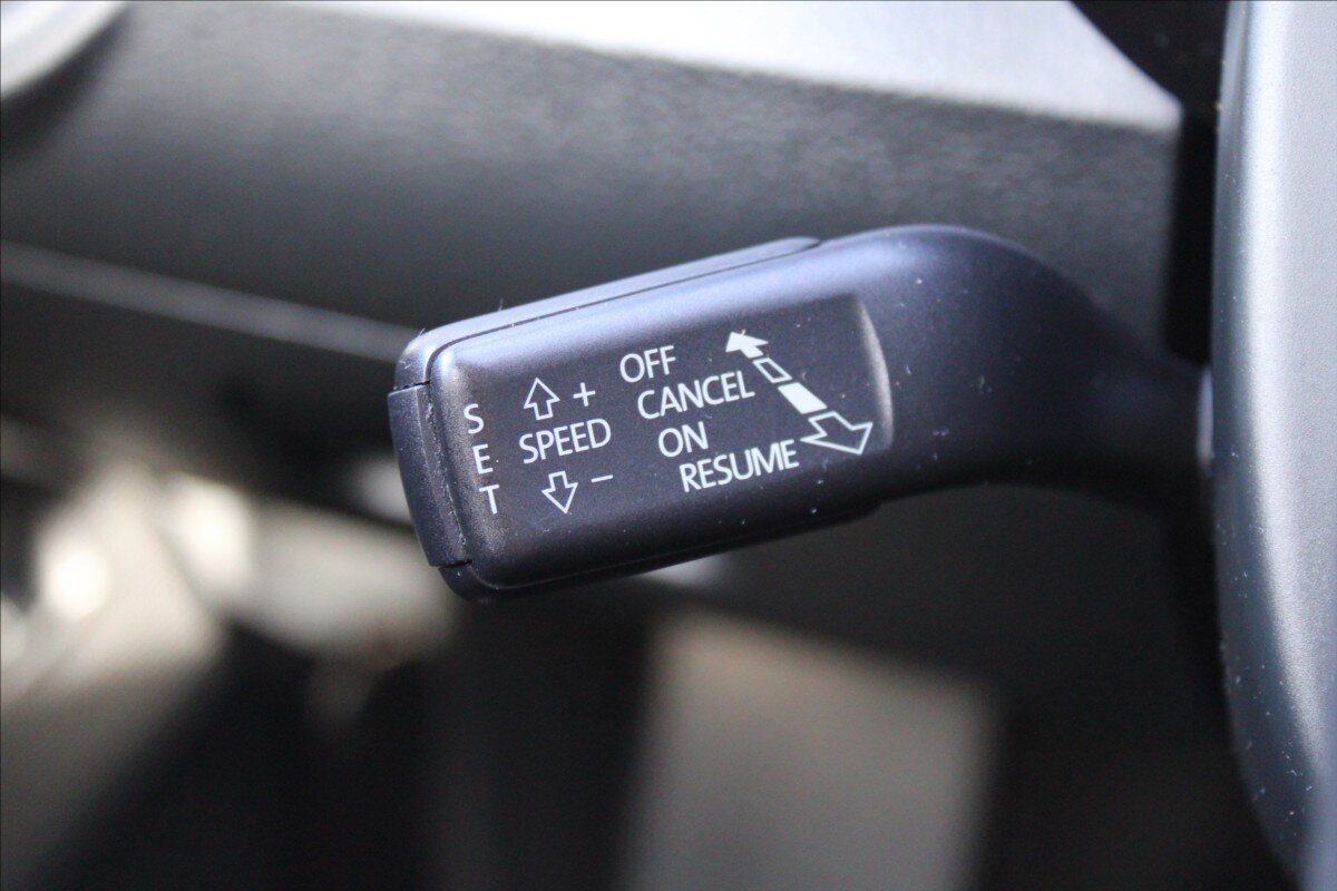 Volkswagen Passat Kombi 1,6 l 77 kw