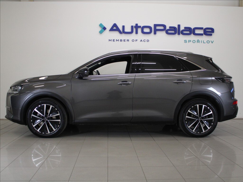 DS Automobiles DS7 Crossback SUV / Terénní 1,6 l 221 kw