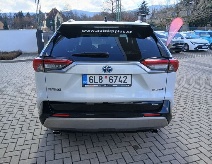 Toyota RAV4 SUV / Terénní 2,5 l 131 kw