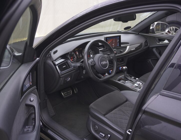 Audi RS 6 Hatchback 4,0 l 412 kw