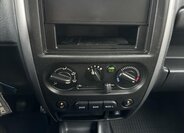 Suzuki Jimny SUV 1,3 l 63 kw