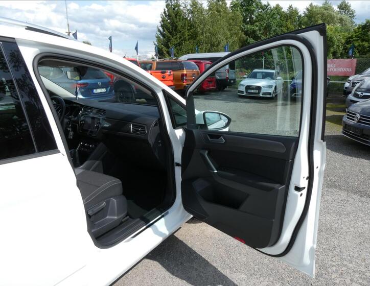 Volkswagen Touran 25