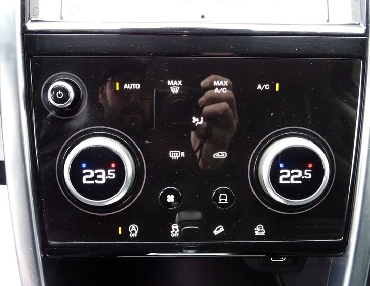 Land Rover Discovery Sport SUV 2,0 l 120 kw