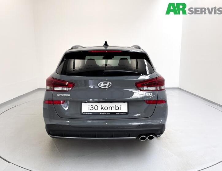 Hyundai i30 4