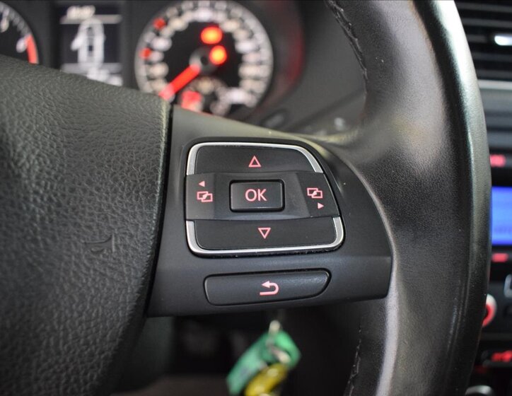 Volkswagen Jetta Sedan 1,2 l 77 kw