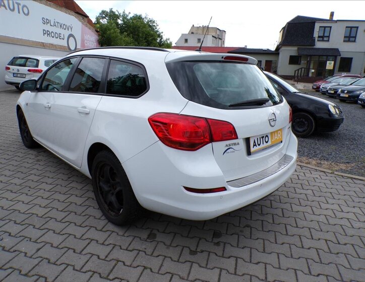 Opel Astra Kombi 1,7 l 96 kw