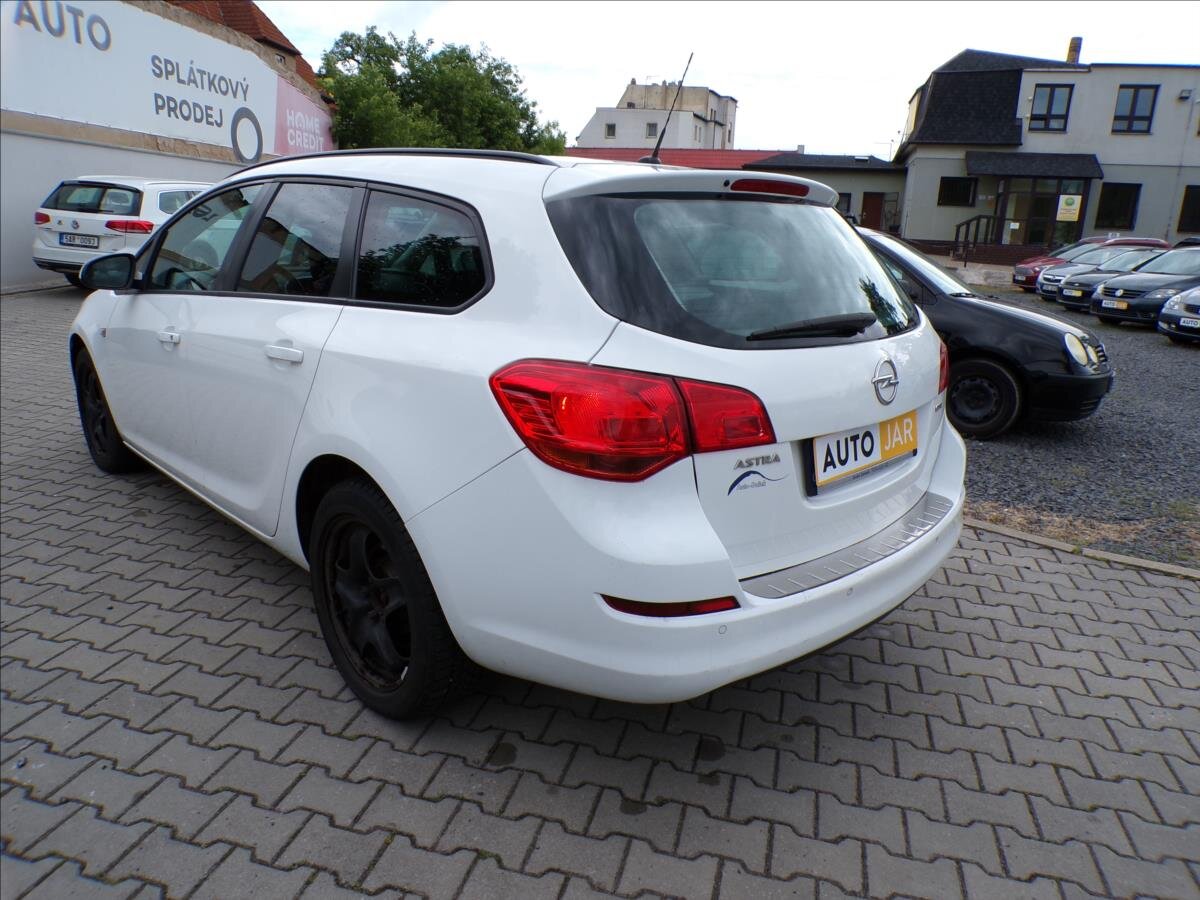 Opel Astra Kombi 1,7 l 96 kw