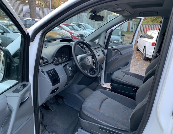 Mercedes-Benz Vito 12