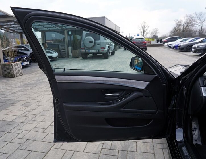 BMW Řada 5 Sedan / Limuzína 3,0 l 190 kw