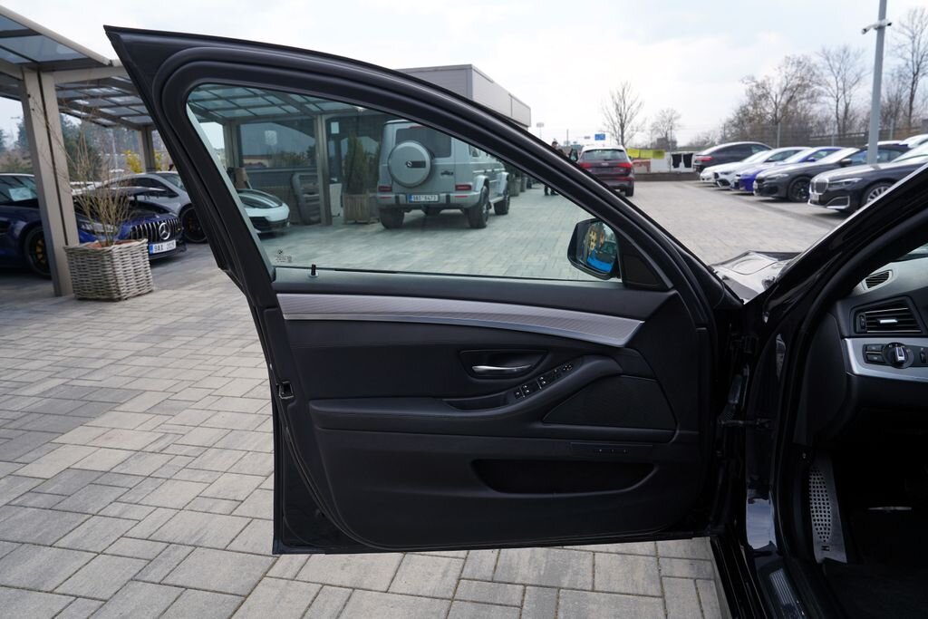 BMW Řada 5 Sedan / Limuzína 3,0 l 190 kw