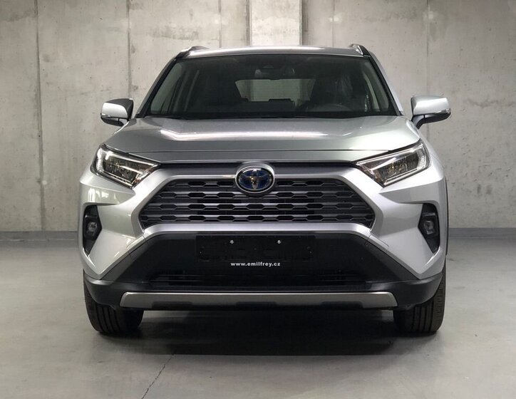 Toyota RAV4 SUV 2,5 l 163 kw