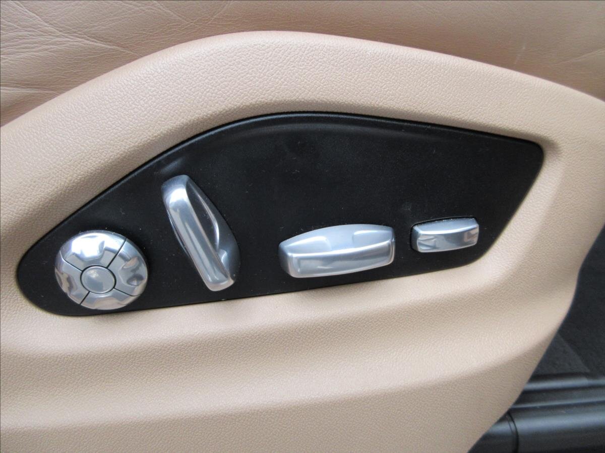 Porsche Cayenne Kombi 2,9 l 324 kw