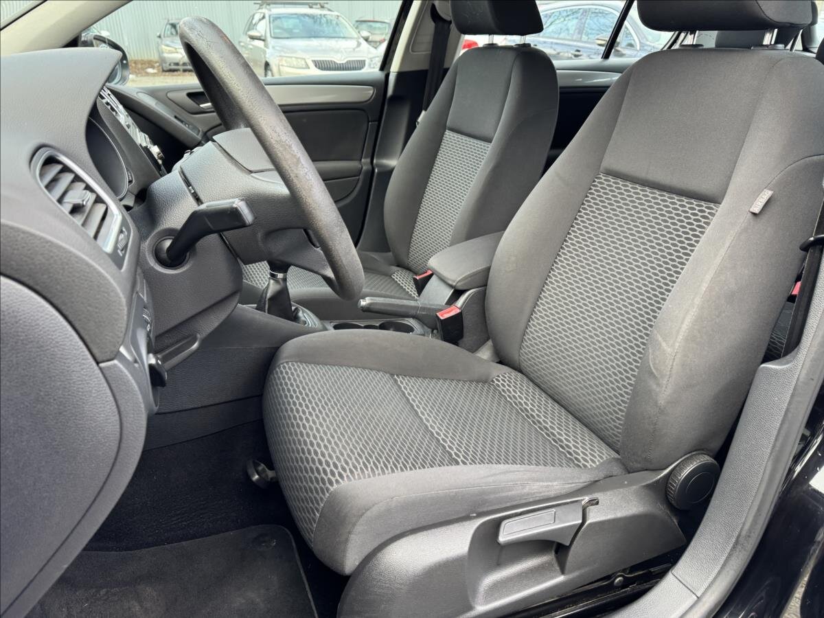 Volkswagen Golf Hatchback 1,6 l 77 kw