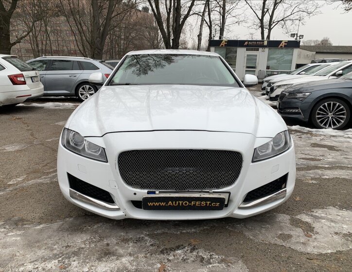 Jaguar XF Sedan 2,0 l 132 kw