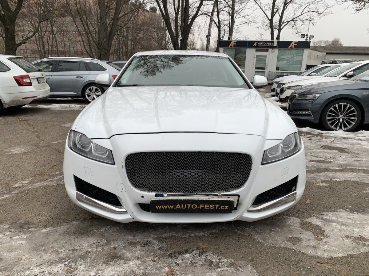 Jaguar XF Sedan 2,0 l 132 kw
