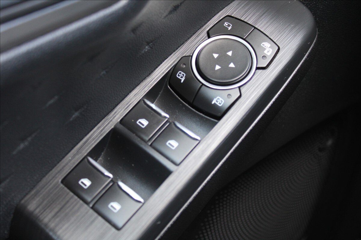 Ford Kuga SUV / Terénní 1,5 l 110 kw