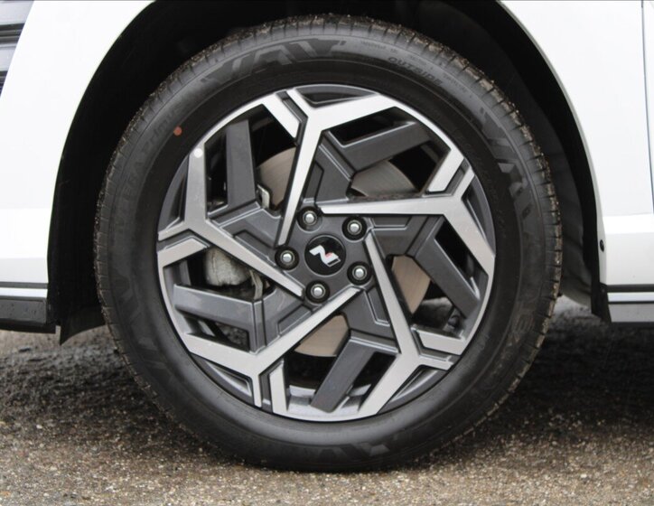 Hyundai Kona SUV 1,6 l 145 kw