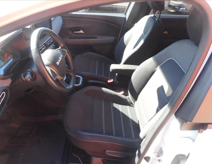 Dacia Jogger Kombi 999,0 81 kw