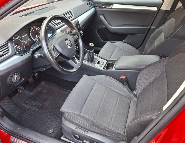 Škoda Superb Kombi 2,0 l 110 kw