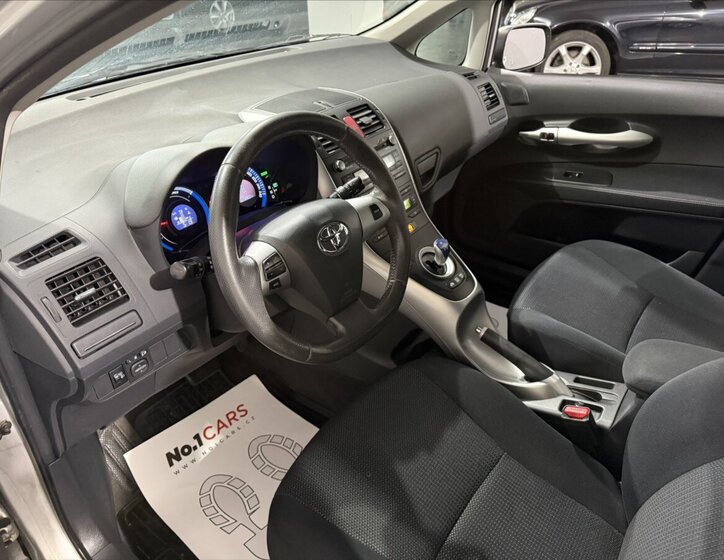 Toyota Auris Hatchback 1,8 l 73 kw