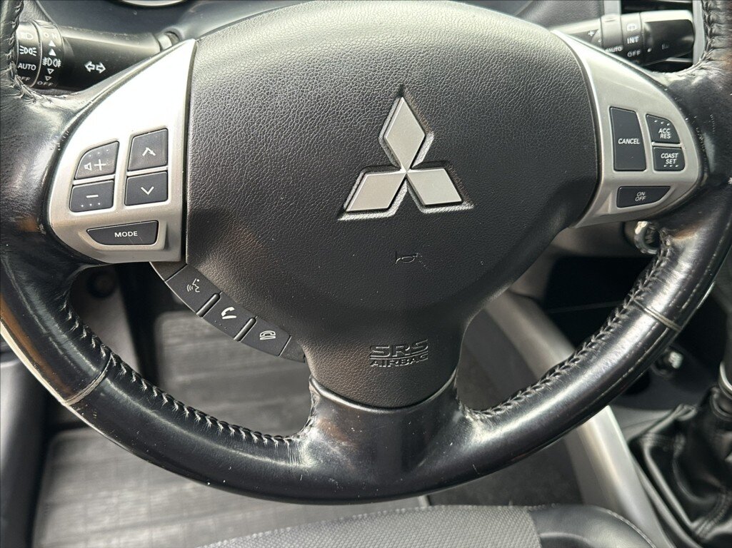 Mitsubishi Outlander SUV 2,3 l 130 kw