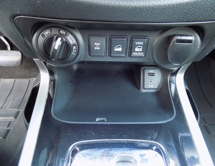Nissan Navara SUV / Terénní 2,3 l 140 kw