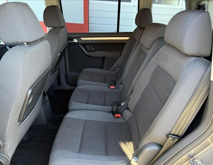 Volkswagen Touran MPV 2,0 l 103 kw