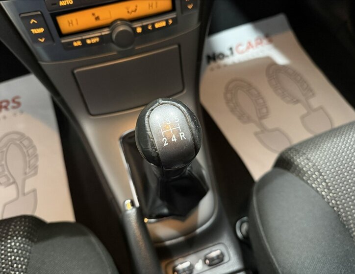 Toyota Avensis Liftback 1,8 l 95 kw