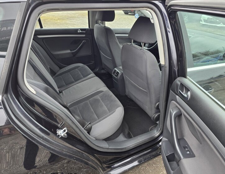 Volkswagen Golf Kombi 2,0 l 103 kw