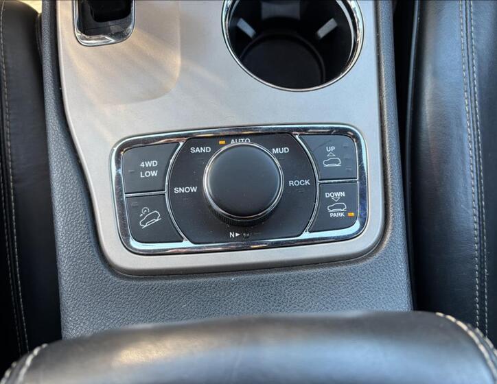 Jeep Grand Cherokee 13