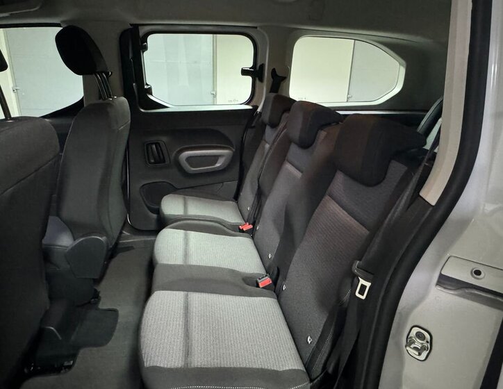 Toyota ProAce City Verso MPV 1,2 l 81 kw
