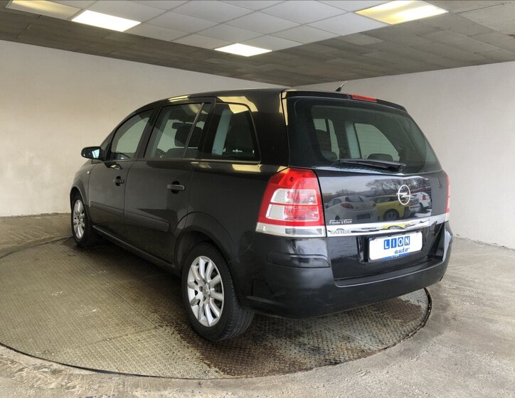 Opel Zafira 5
