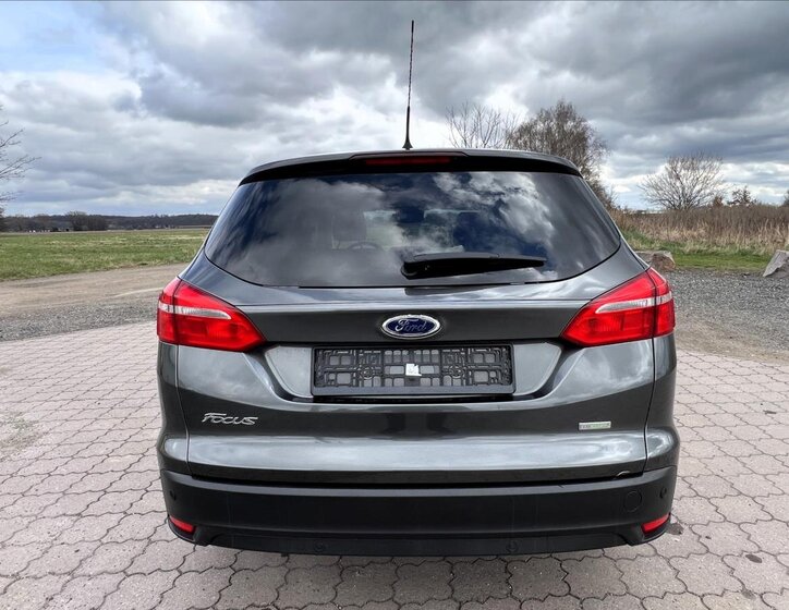 Ford Focus Kombi 999,0 92 kw