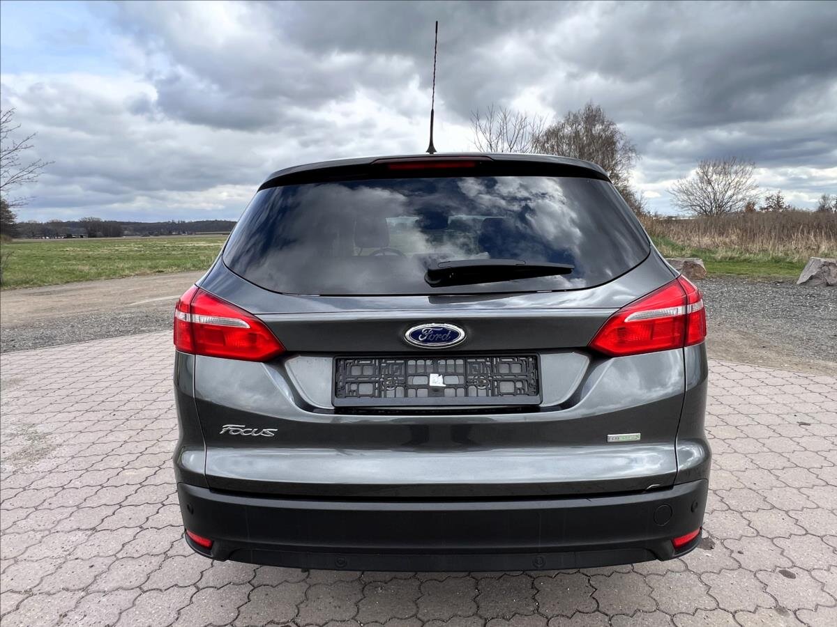 Ford Focus Kombi 999,0 92 kw
