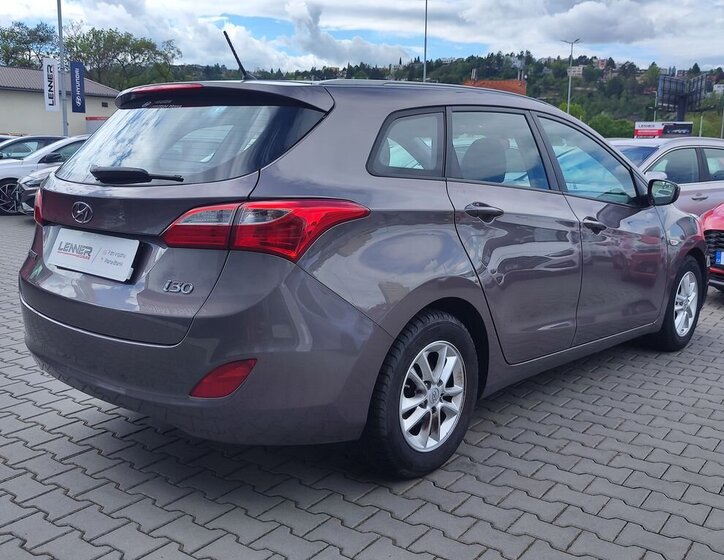 Hyundai i30 Kombi 1,6 l 88 kw