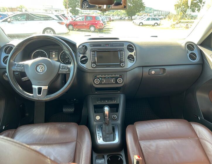Volkswagen Tiguan 8
