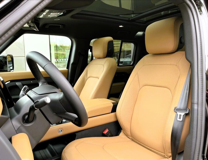 Land Rover Defender SUV / Terénní 5,0 l 313 kw