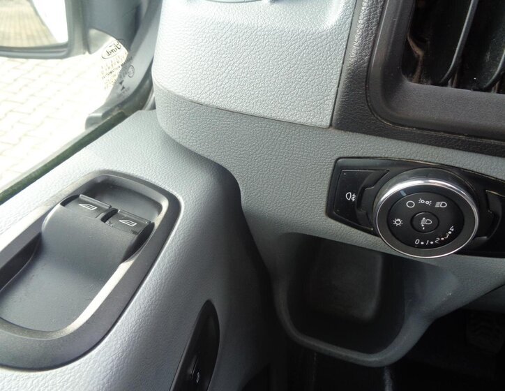 Ford Transit Valník 2,0 l 96 kw