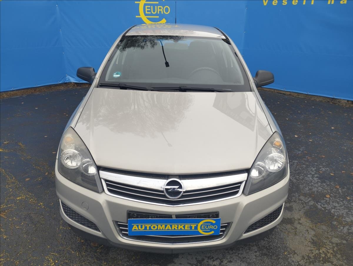 Opel Astra Hatchback 1,4 l 66 kw