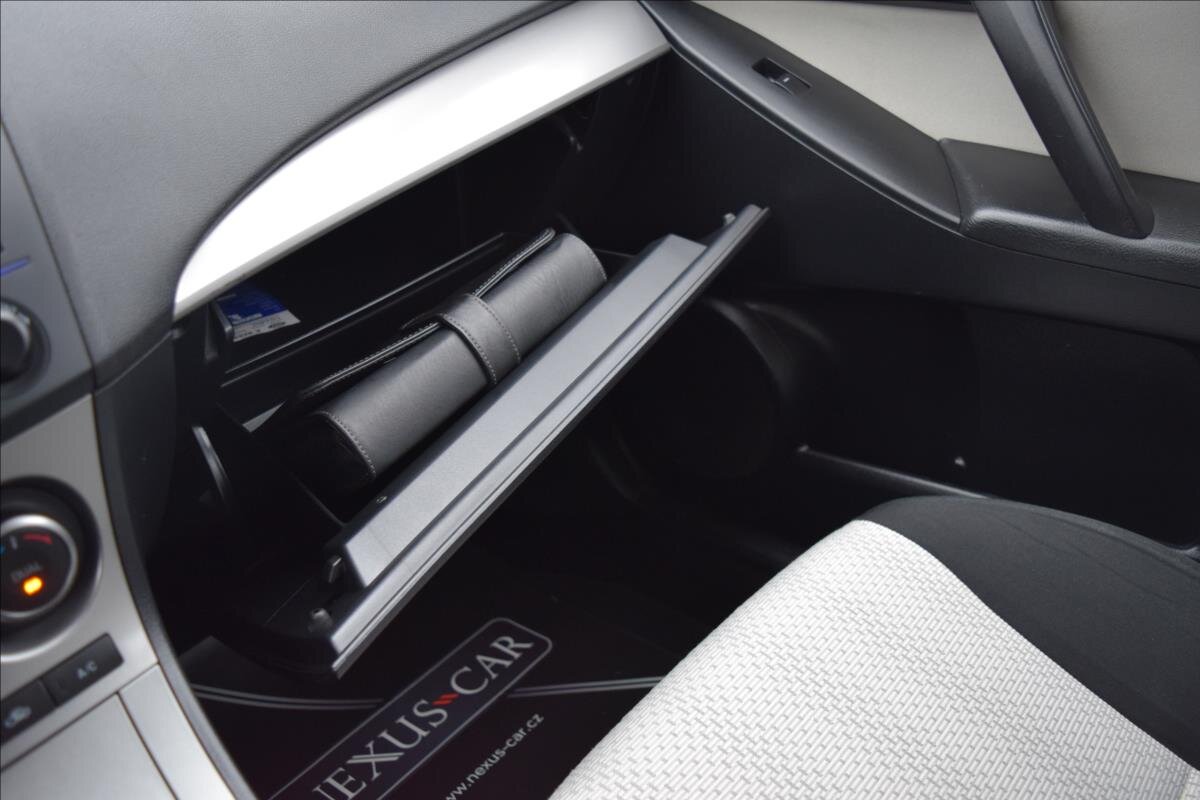 Mazda 3 Hatchback 1,6 l 77 kw