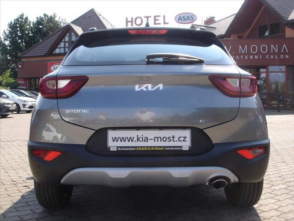 KIA Stonic SUV 1,2 l 58 kw