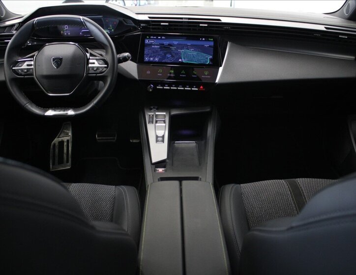 Peugeot 308 Hatchback 1,2 l 96 kw