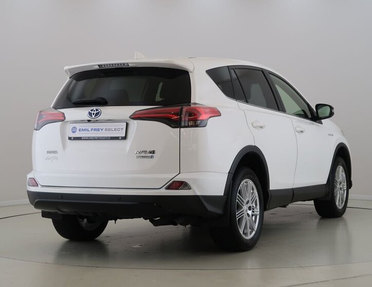 Toyota RAV4 SUV / Terénní 2,5 l 114 kw