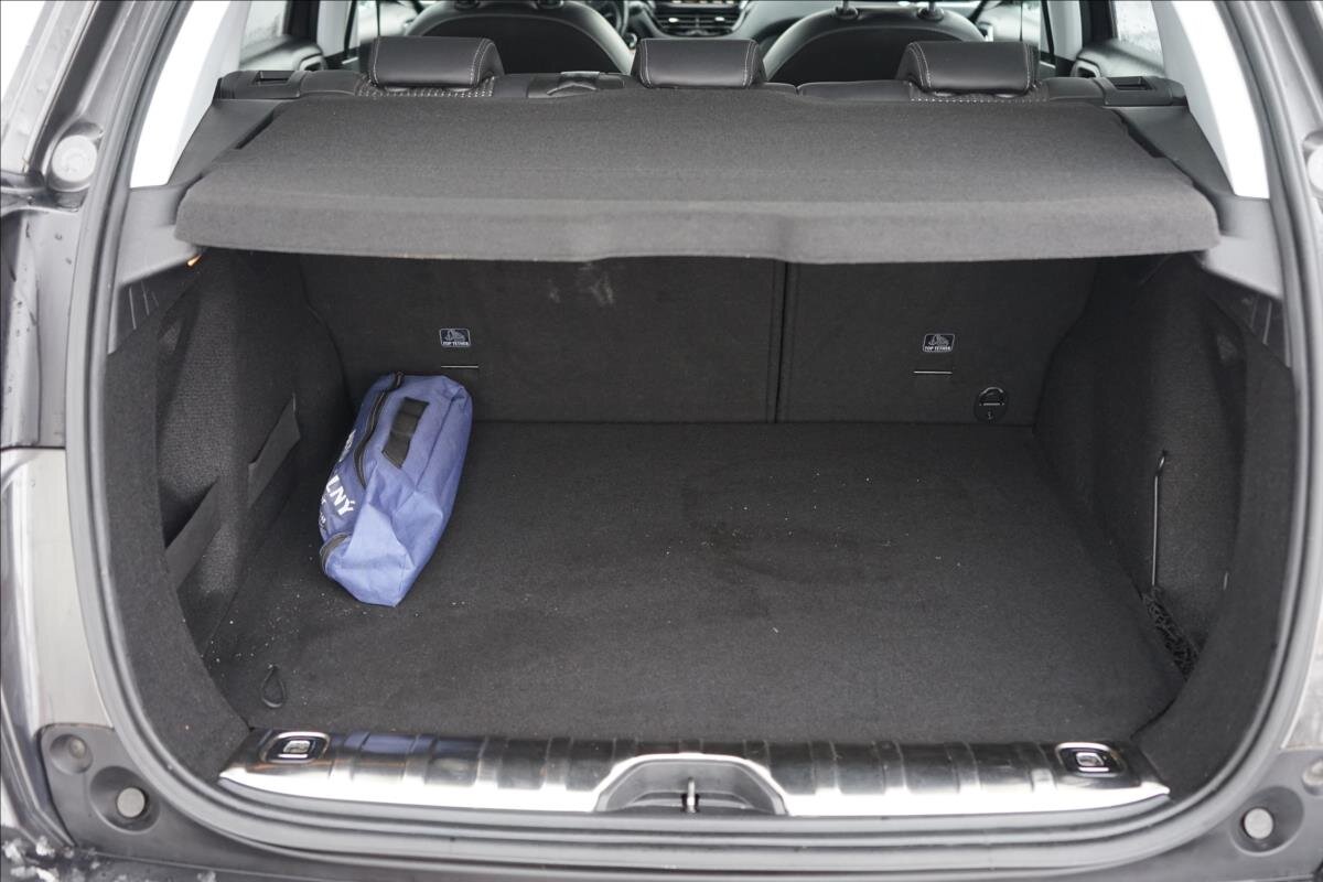 Peugeot 2008 SUV / Terénní 1,2 l 81 kw