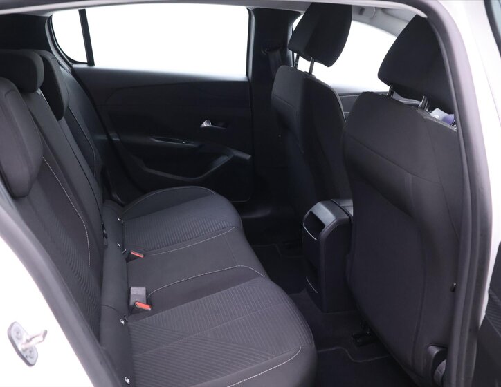 Peugeot 308 Hatchback 1,5 l 96 kw