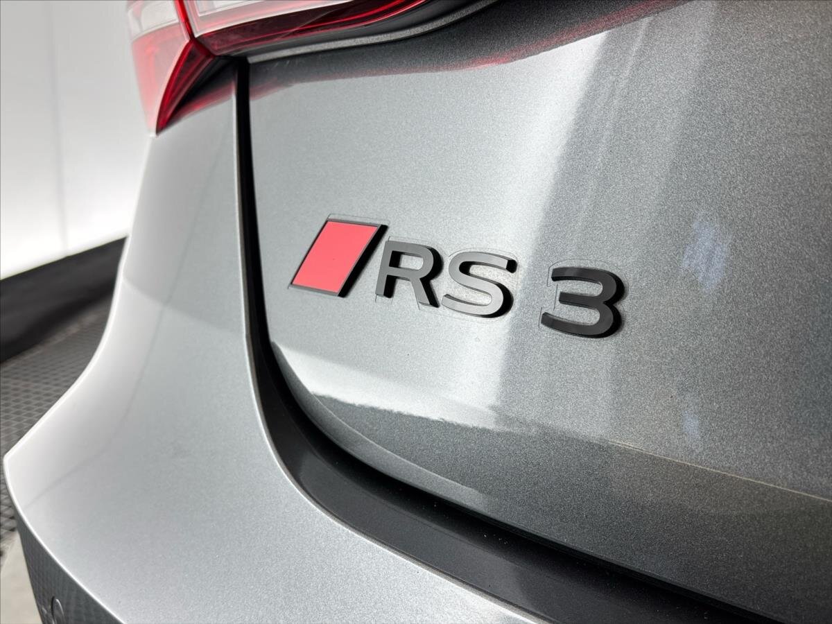 Audi RS 3 Sedan / Limuzína 2,5 l 294 kw