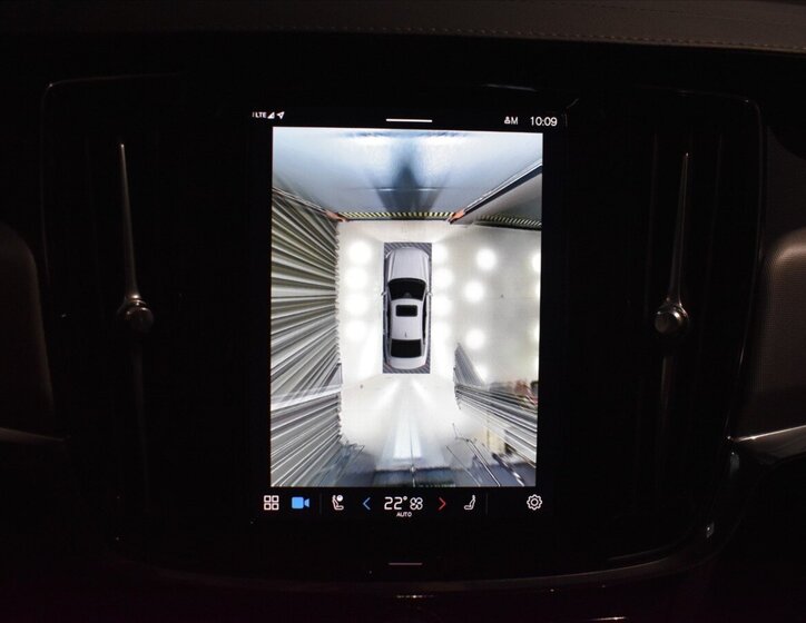 Volvo S90 Sedan / Limuzína 2,0 l 335 kw