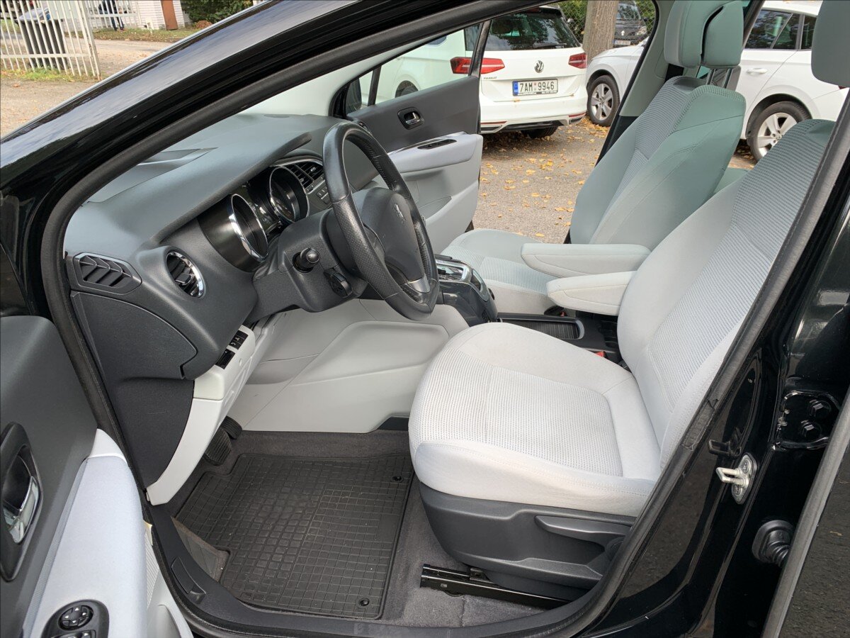 Peugeot 5008 MPV 2,0 l 120 kw