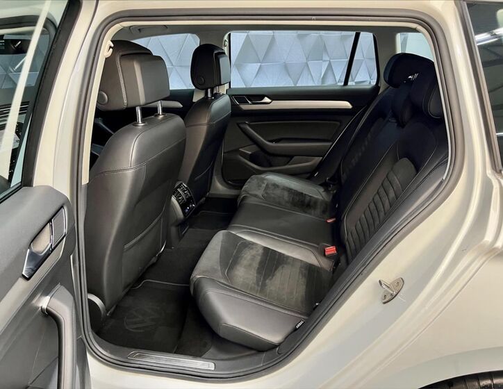 Volkswagen Passat 11